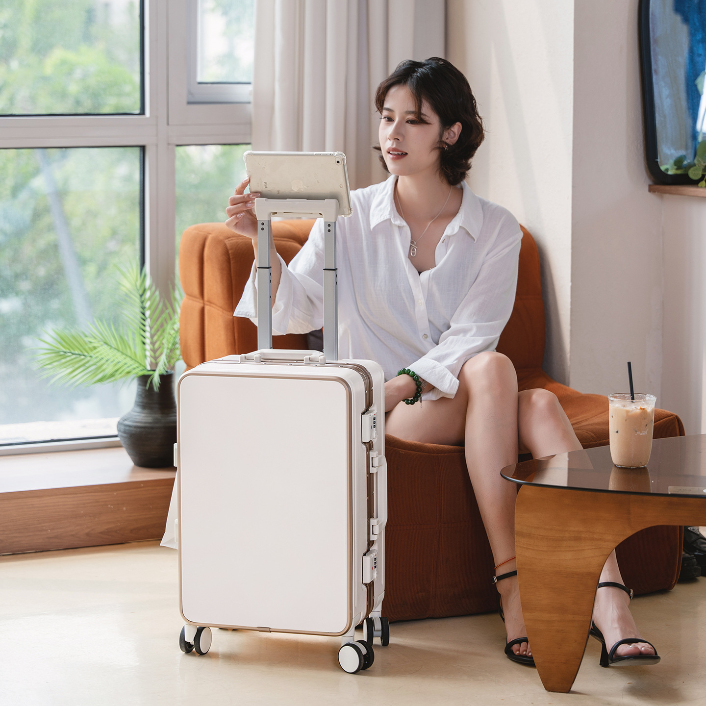 Koper Beroda Warna Putih, Ukur - Spinner Wheel Rolling Suitcase 20 Inch ulasan dan harga